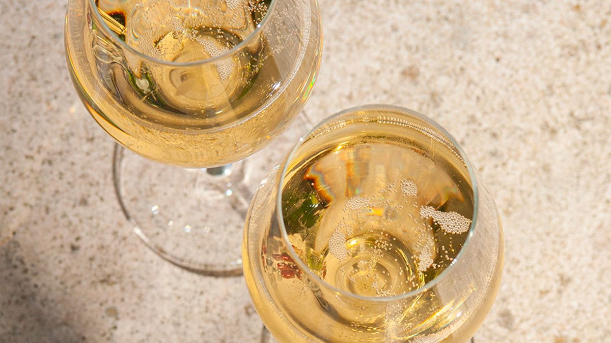 Deux verres de champagne Nicolas Feuillatte vus de dessus