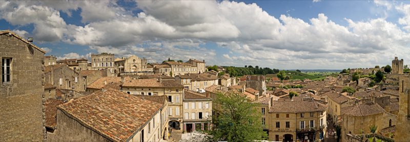 Panorama de Saint-Émilion et de son vignoble, en Gironde